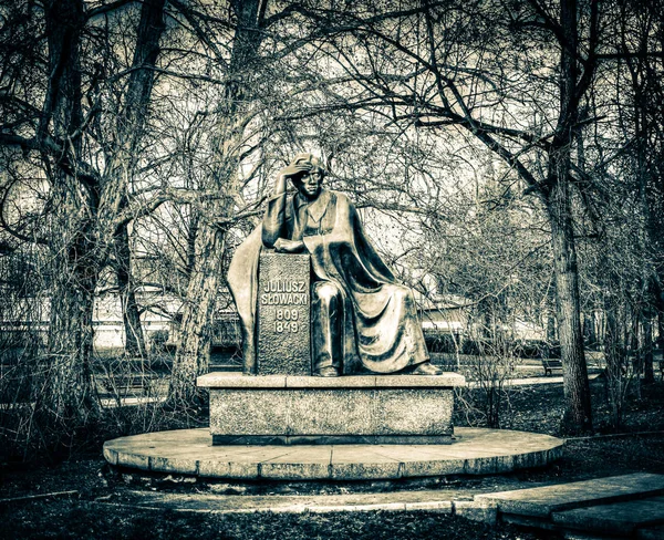 Juliusz Slowacki monumento B em Wroclaw Polónia — Fotografia de Stock