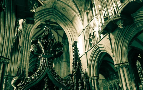 Poppy Heads Pews nella cattedrale di Worcester — Foto Stock