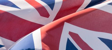 Union Jack sallayarak bayrak B yakın çekim