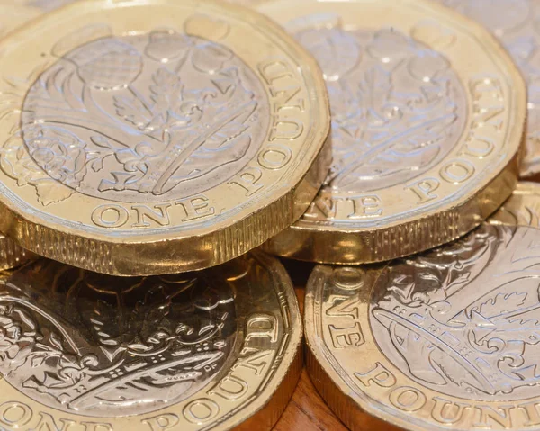 Close up on New One Pound Coins 2017 Design C — Stock Photo, Image