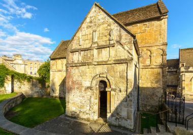 St Laurence kilise B