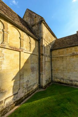 St Laurence kilise D