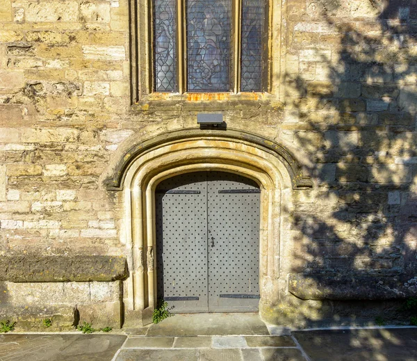 Heilige Dreifaltigkeit Kirchturm Westfassade Tür — Stockfoto