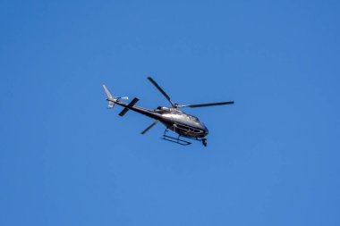 Londra uçan helikopter