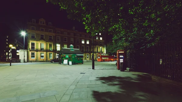 London Russell Square bei Nacht b — Stockfoto