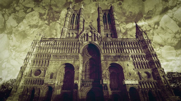 Västra fasad av Lincoln Cathedral konst A — Stockfoto