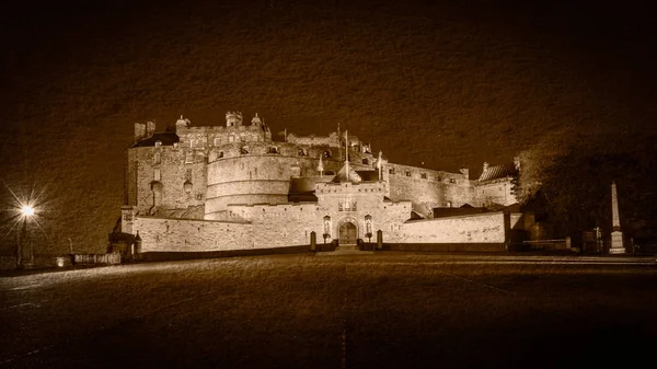 爱丁堡城堡夜景美术 C — 图库照片
