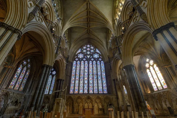 Grande janela leste na Catedral de Lincoln — Fotografia de Stock