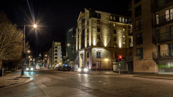 Mirando hacia abajo Holyrood Road — Foto de Stock