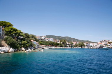 Skiathos, Yunanistan, Avrupa - 02/08/2017: Konut mimarisinde güzel: Skiathos küçük Yunan Adası.