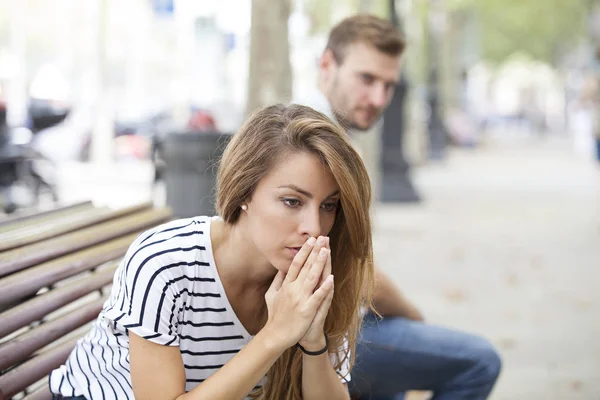 Upset Woman Man Outdoor Street Having Relationship Problems — Stock Photo, Image