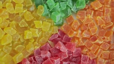 Şekerlenmiş meyve karışımı, döngü döndürme.