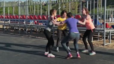 Girs çömelme birlikte crossfit