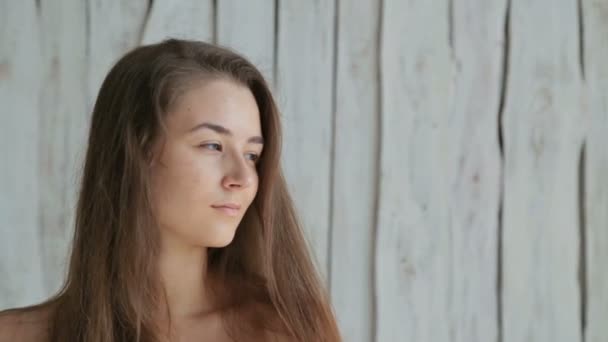 Portrait of pretty, young and sensual woman without make-up — Stock Video