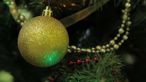 Décoration d'arbre de Noël et Nouvel An, guirlande et jouets — Video