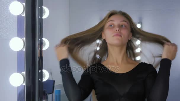 Retrato de mulher bonita sem maquiagem — Vídeo de Stock