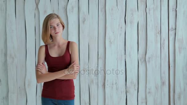 Portrait of pretty teen girl without makeup — Stock Video