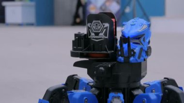 Örümcek robot taşıma ve robotik teknoloji fuarında çekim