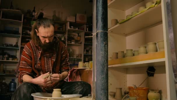 陶瓷厂专用工具专业陶工造型杯 — 图库视频影像