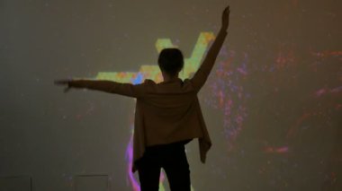 Geniş ekran artırılmış gerçeklik deneyimi