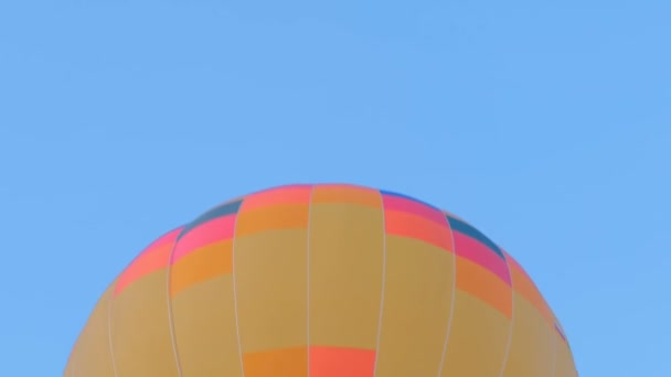 Leveszi a hőlégballon — Stock videók