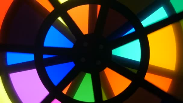 Rotazione cerchi con bicchieri multicolori — Video Stock