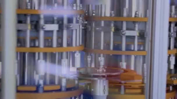 Equipamento automático de controle de qualidade da máquina de inspeção para ampolas e frascos — Vídeo de Stock