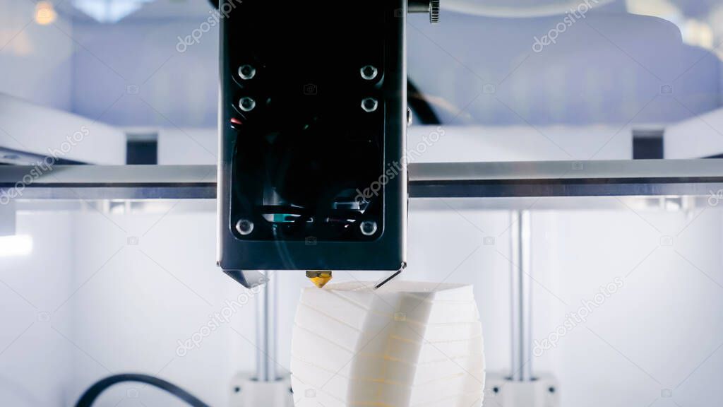 3D printing machine printing plastic model