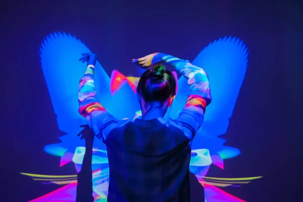 Geniş ekran artırılmış gerçeklik deneyimi