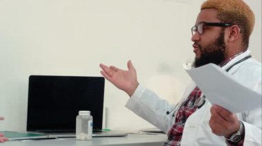 Tıbbi uygulama hatası mutsuz hasta suçlayarak doktoru