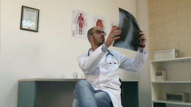 Tıbbi işçi göğüs x-ray görüntü analiz