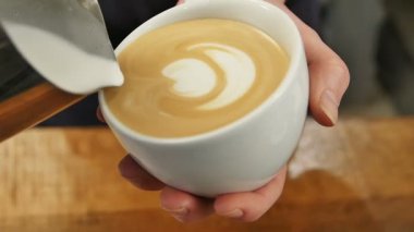 Latte sanat kahve yapma