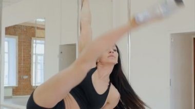 Pilon Studio ile güzel ince kız