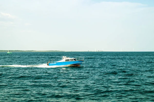 Teknenin denizde çok hızlıdır