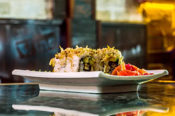 Güzel suşi rulo gıda