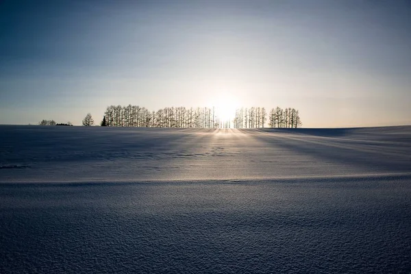 Snow in extremely cold weather