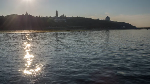 Hermosa vista del río Kiev Dnipro, Ucrania — Foto de Stock