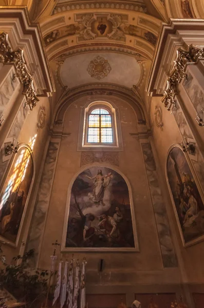 Batı Ukrayna Ternopil Bucaş Ortaçağ Bazilyen Manastırı