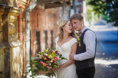 Gelin ve damat eski şehirde