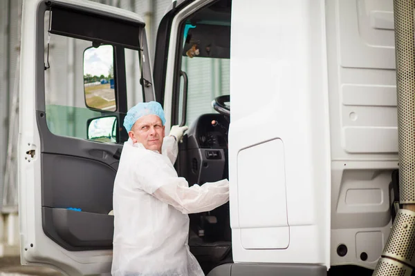 Il conducente del trasporto del latte — Foto Stock