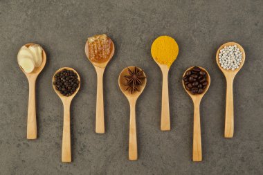 Rustik zemin üzerine Spa Ingredients.Variety bitkisel doğal