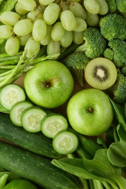 Sağlıklı beslenme arka plan. Çeşitli yeşil meyve ve sebze