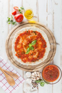 Gıda katkı maddeleri ve pişirme, domates, yağ, baharat biber, 