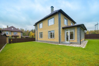 Özel köy evinde güzel bir ülke