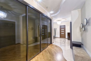 Salonun içi.