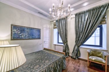 Yeni evinde bir yatak odası, modern iç