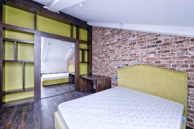 Çatı katı tarzında modern daire iç.
