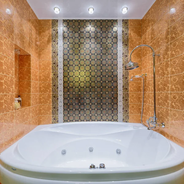 俄罗斯莫斯科现代室内浴室设计城市房地产 — 图库照片