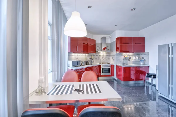 Interiér Kuchyně Moderním Domě Červené Barvy — Stock fotografie