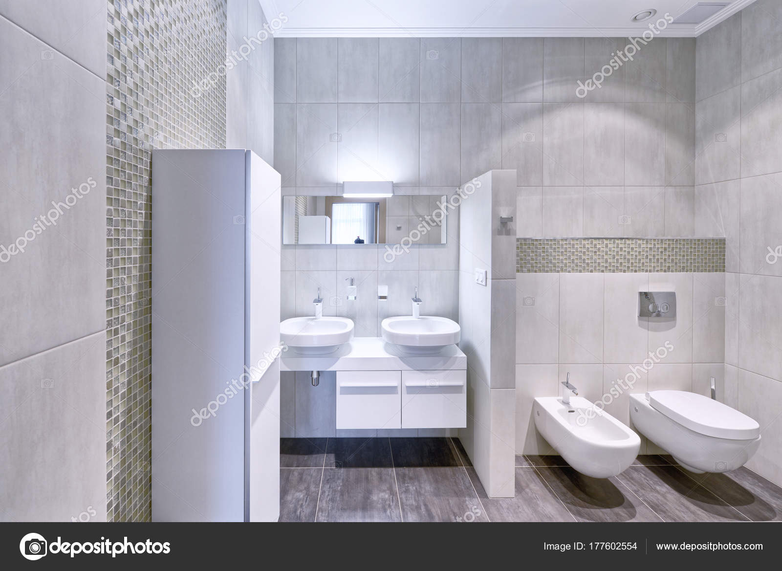 Interior Moderno Del Cuarto Baño Casa Nueva — Foto de stock ... Interior Moderno Del Cuarto Baño Casa Nueva — Foto de stock ...